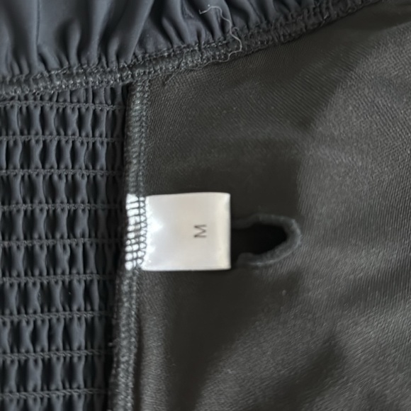 * NWOT* H&M | Smocked Bandeau Bikini Top - Picture 7 of 14